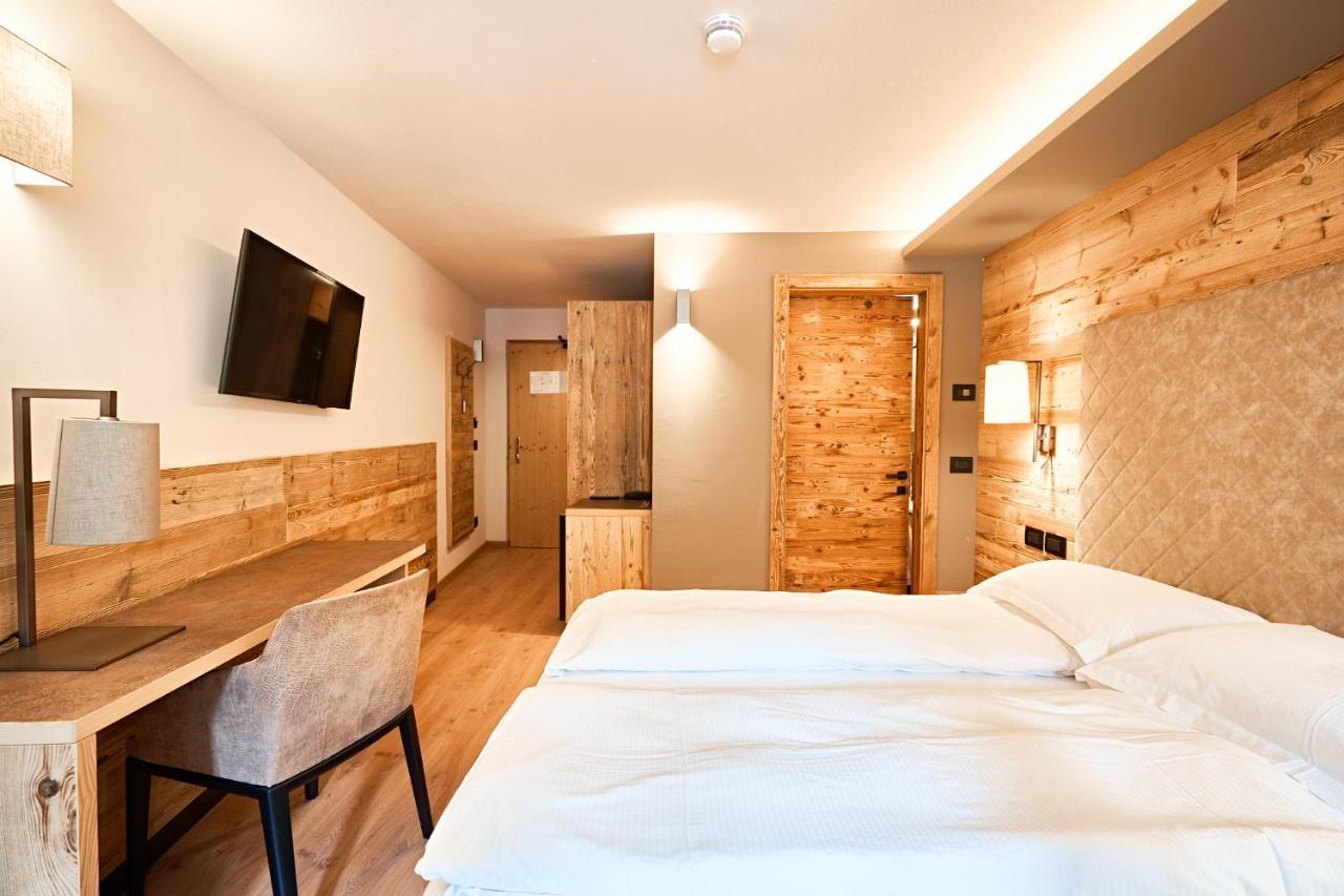 Hotel Crozzon Madonna di Campiglio Exterior photo