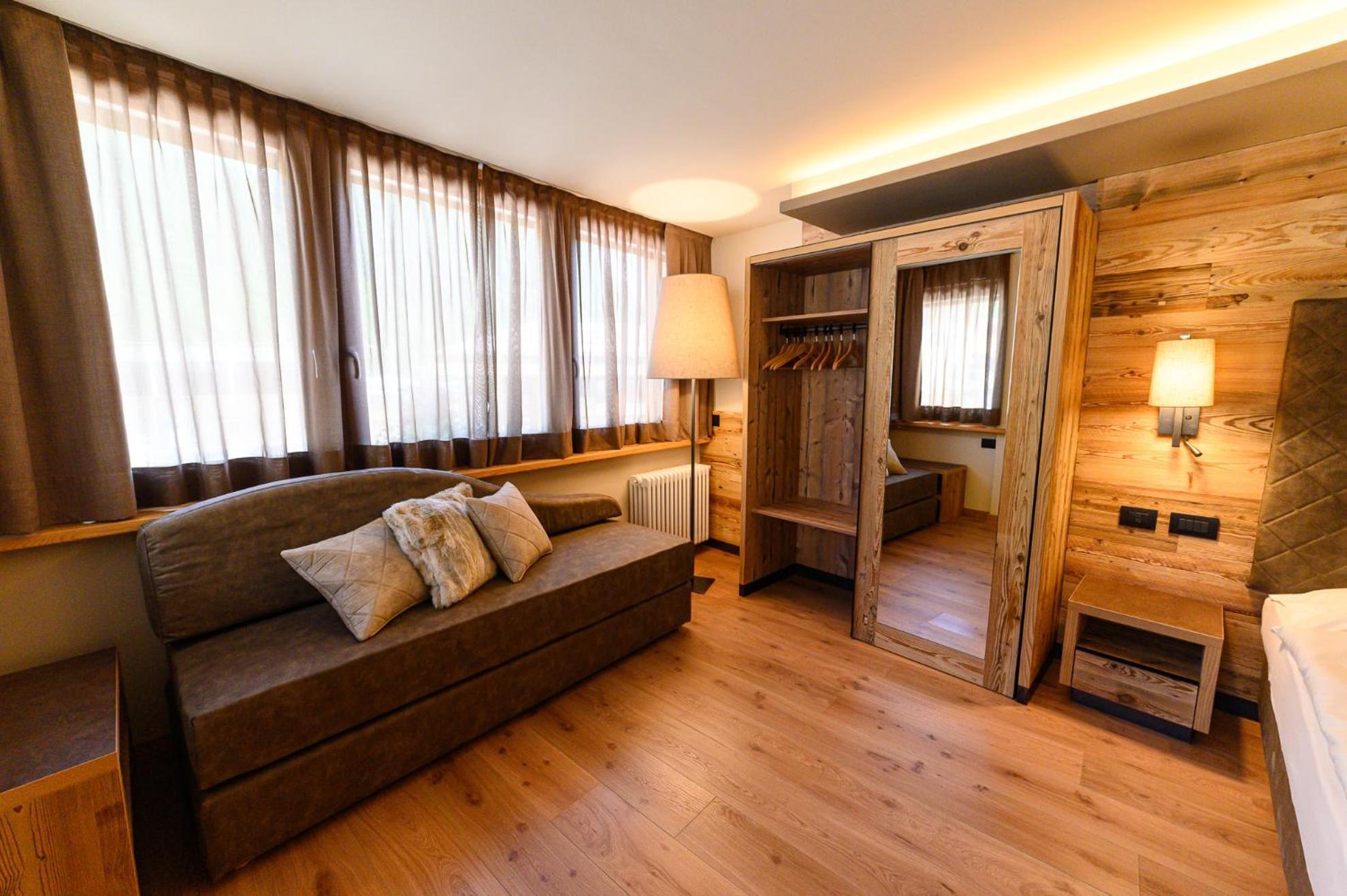 Hotel Crozzon Madonna di Campiglio Exterior photo